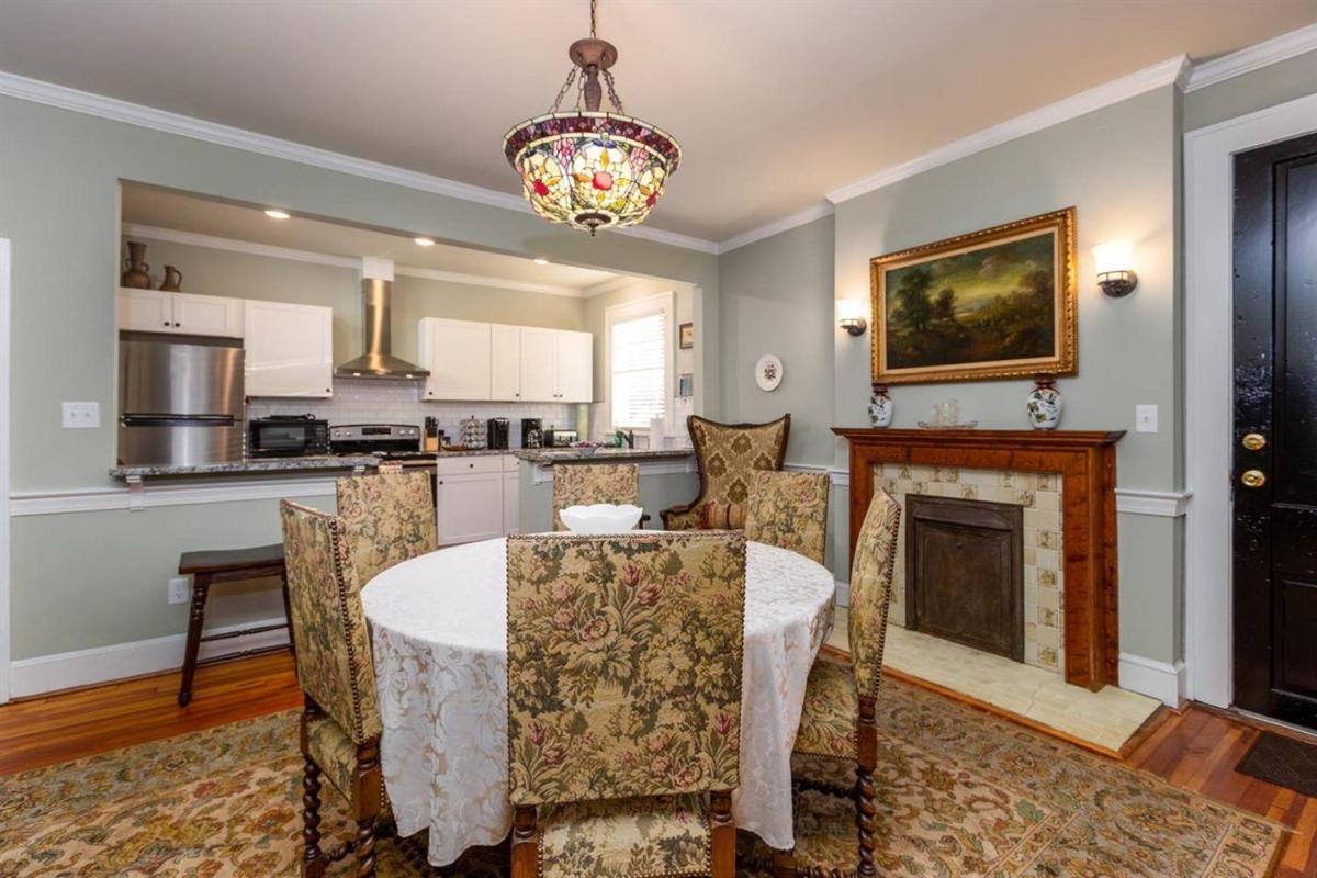 Renowned Historic Home Downtownacross From Park Winston-Salem Exterior foto